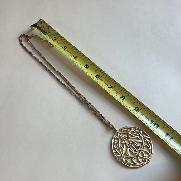 Carolee Gold Circle Pendant Necklace Jewelry - Picture 4 of 5